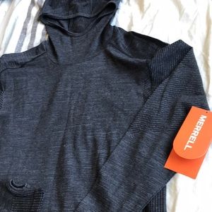 NWT MERRELL long sleeve hooded seamless shirt